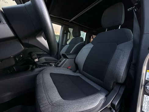 Used 2021 Ford Bronco 4-Door w/ Sasquatch Package image 6