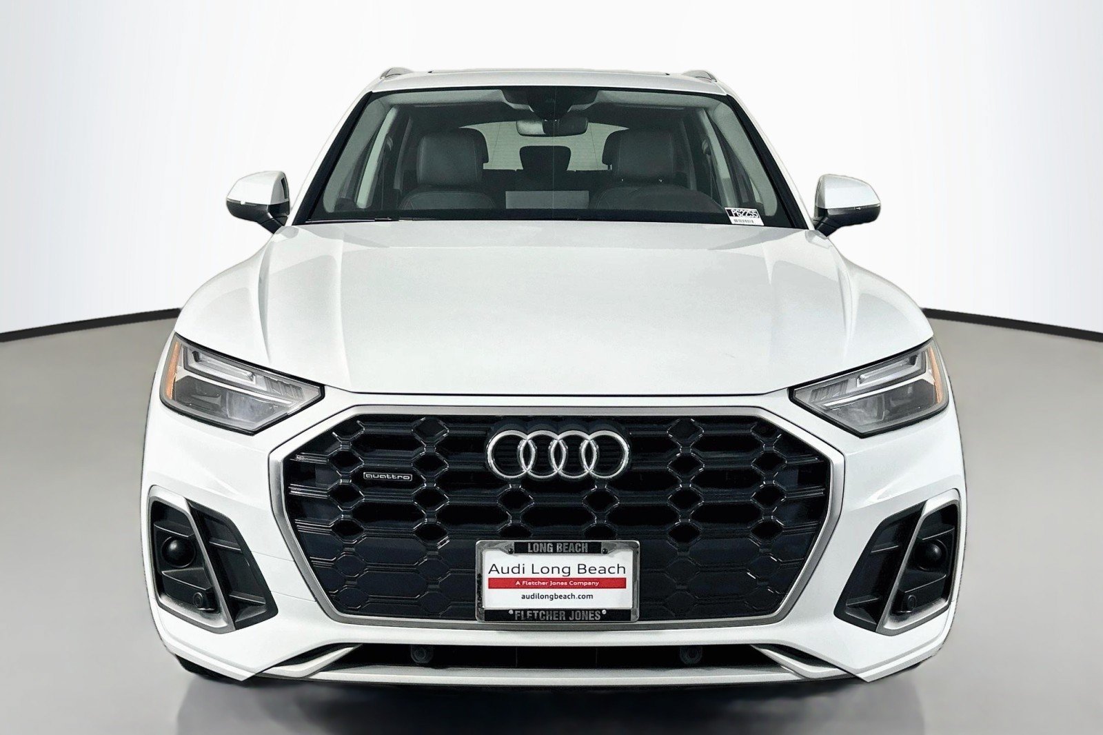Used 2023 Audi Q5 2.0T Premium w/ Convenience Package AWD/4WD image 2