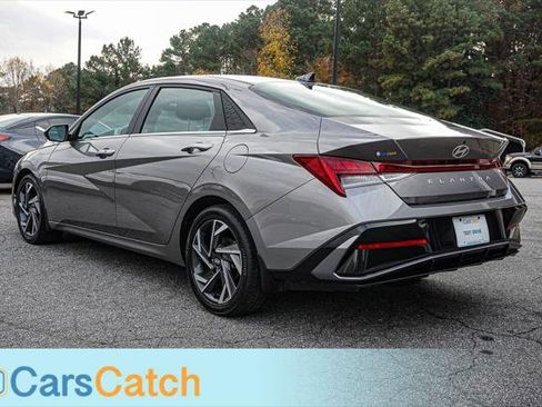 Used 2024 Hyundai Elantra SEL w/ Convenience Package image 13
