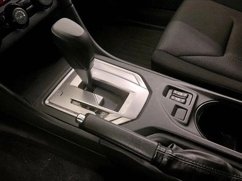 Used 2019 Subaru Impreza 2.0i Premium image 16