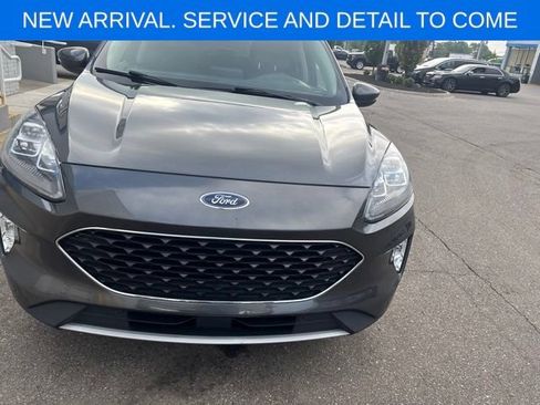 Used 2020 Ford Escape Titanium w/ Titanium Premium Package 2.0 AWD/4WD image 4