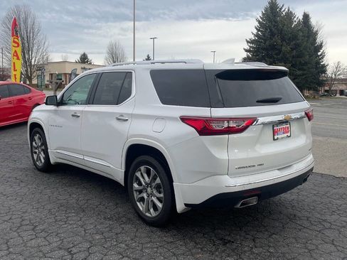 Used 2021 Chevrolet Traverse Premier image 3