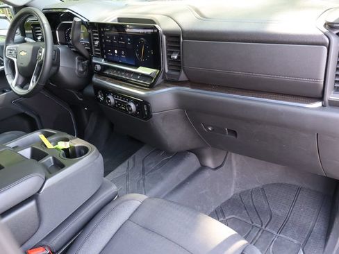 Used 2024 Chevrolet Silverado 1500 LT w/ Protection Package AWD/4WD image 39