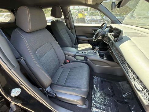 Used 2024 Honda HR-V Sport image 9