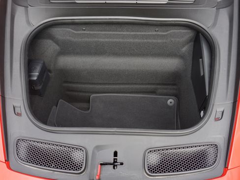 Certified 2025 Porsche 911 GT3 RWD image 34