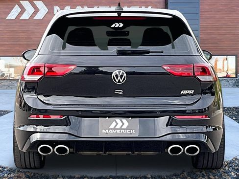 Used 2024 Volkswagen Golf R AWD/4WD image 6