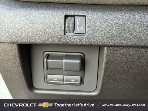Used 2025 Chevrolet Colorado ZR2 w/ Technology Package image 29