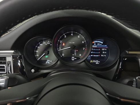 New 2026 Porsche Macan image 15