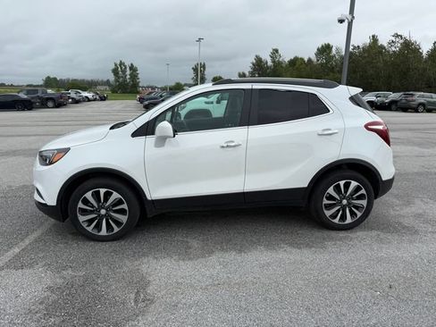 Certified 2021 Buick Encore Preferred AWD/4WD image 2