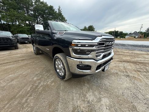 New 2026 RAM 2500 Laramie AWD/4WD image 7