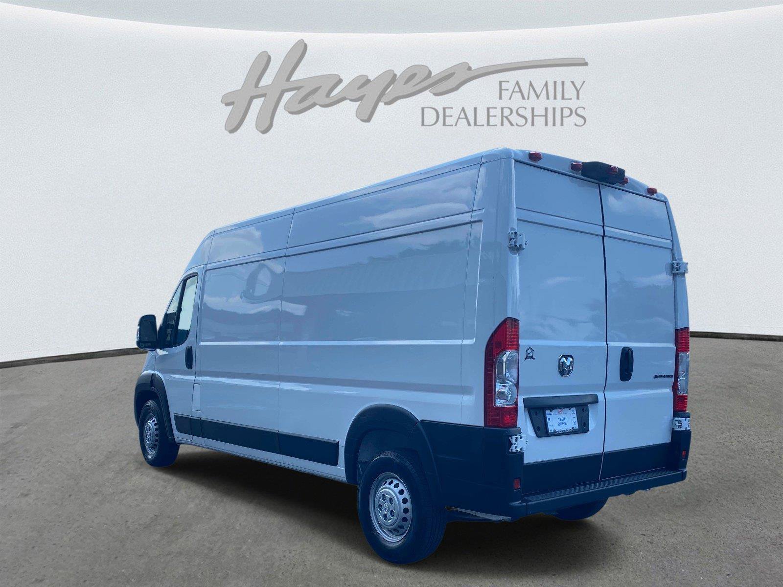 Used 2025 RAM ProMaster 2500 w/ Convenience Group FWD image 8
