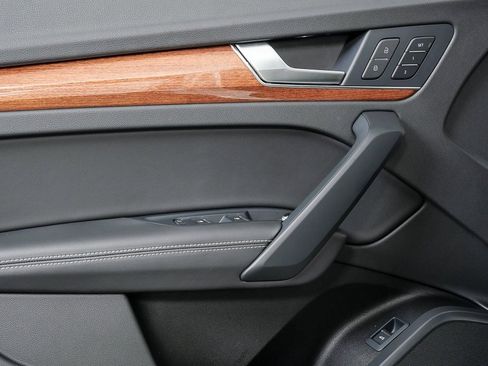 Used 2021 Audi Q5 2.0T Premium Plus w/ Premium Plus Package image 6