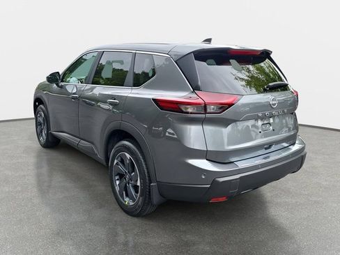 Certified 2026 Nissan Rogue SV FWD image 7