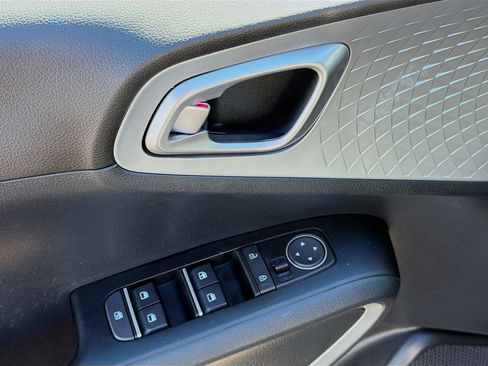 Used 2021 Kia Soul LX image 22