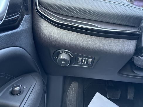 New 2026 Jeep Compass Latitude image 24