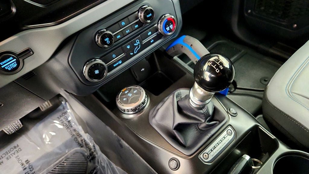 Used 2022 Ford Bronco Black Diamond AWD/4WD image 16
