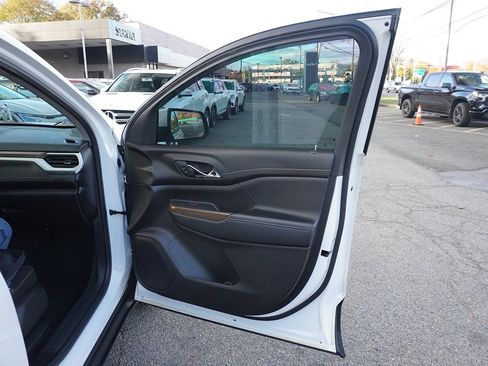 Used 2020 GMC Acadia SLE image 22