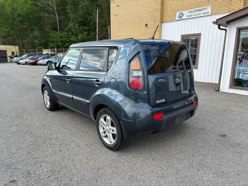 Used 2011 Kia Soul + w/ Audio Pkg FWD image 6