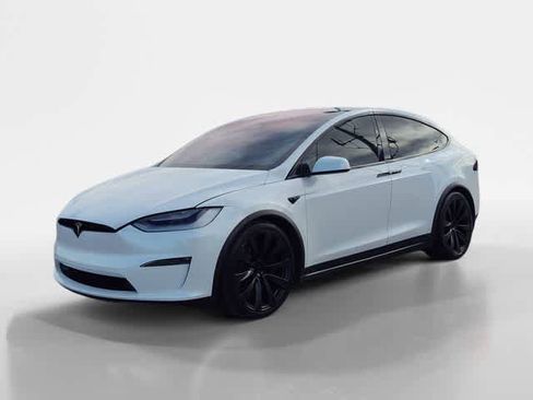 Used 2022 Tesla Model X Plaid image 2