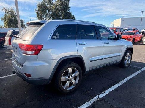 Used 2013 Jeep Grand Cherokee Limited image 3