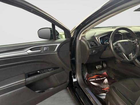 Used 2016 Ford Fusion Titanium FWD image 11
