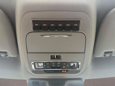 Used 2026 Ford F250 Lariat w/ Tremor Off-Road Package AWD/4WD image 24