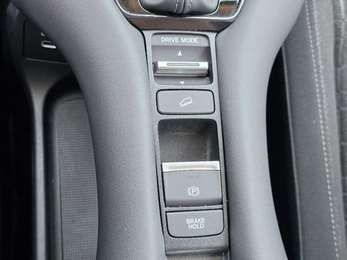 Certified 2024 Honda HR-V LX image 26