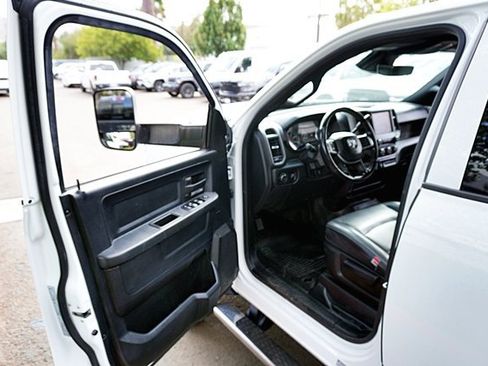 Used 2021 RAM 5500 Tradesman w/ Safety Group image 40