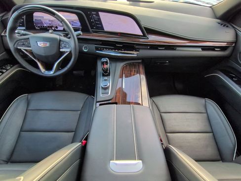 Certified 2024 Cadillac Escalade Premium Luxury w/ Performance Package image 15