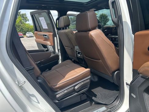 Used 2025 Chevrolet Tahoe High Country w/ Sun And Tow Package AWD/4WD image 34