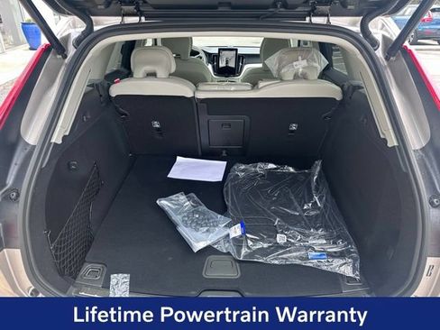 Certified 2026 Volvo XC60 T8 Ultra w/ Climate Package AWD/4WD image 8