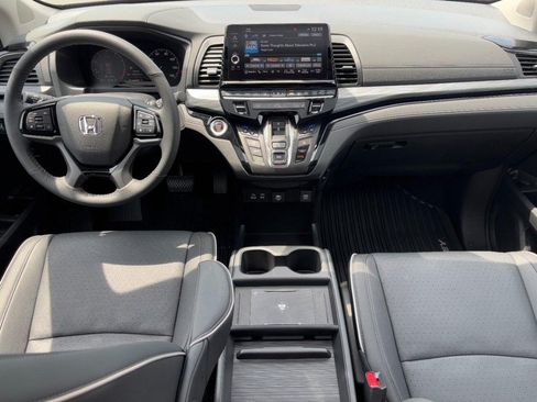 Used 2026 Honda Odyssey Elite image 13