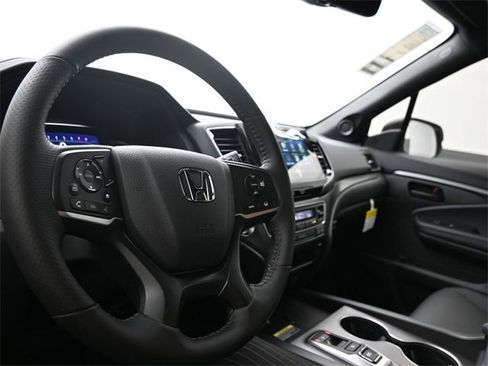 New 2025 Honda Passport EX-L image 10
