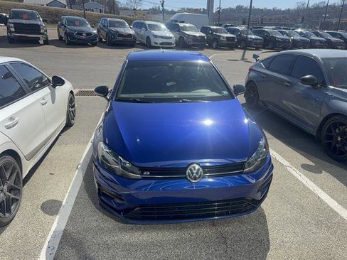 Used 2019 Volkswagen Golf R 4-Door image 2