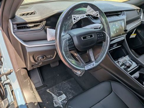 New 2026 Jeep Grand Cherokee Limited AWD/4WD image 11