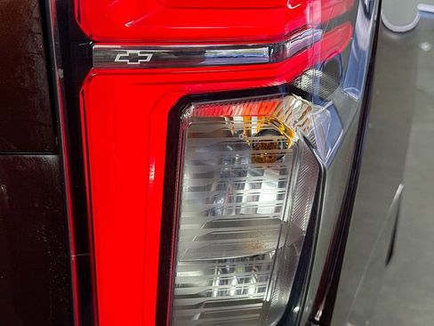 Used 2022 Chevrolet Tahoe Z71 image 31