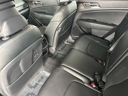Used 2025 Kia Sportage EX w/ Premium Package FWD image 14