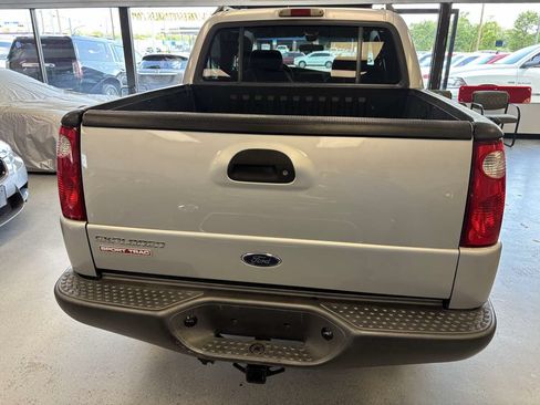 Used 2002 Ford Explorer Sport Trac 4x4 image 10