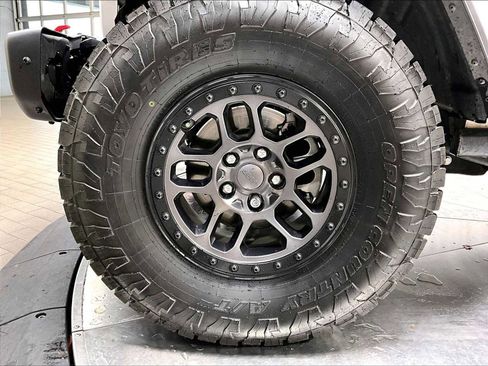 Used 2022 Jeep Wrangler Unlimited Rubicon w/ Xtreme Recon 35" Tire Package image 14