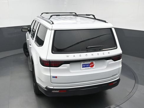 Used 2022 Jeep Wagoneer Series II RWD image 42