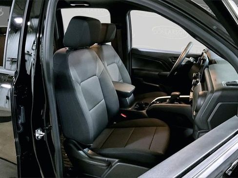 Certified 2024 Chevrolet Colorado Trail Boss w/ Technology Package image 16