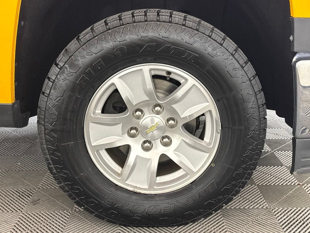 Used 2015 Chevrolet Silverado 1500 LT w/ Trailering Package RWD image 13