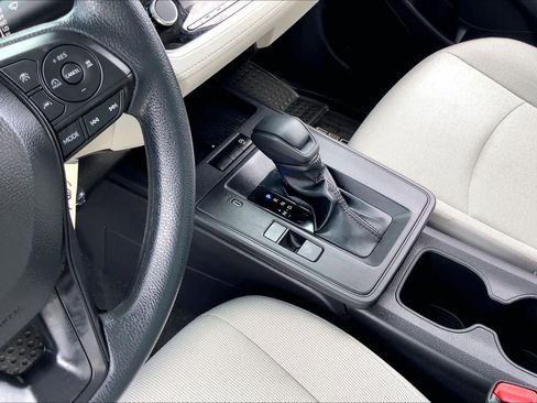 Used 2026 Toyota Corolla Cross L image 16