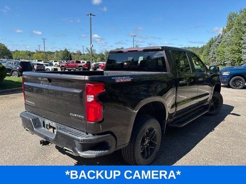 Used 2019 Chevrolet Silverado 1500 Custom Trail Boss w/ Custom Convenience Package AWD/4WD image 4