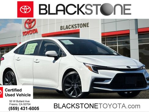 Used 2026 Toyota Corolla SE w/ SE Package image 1