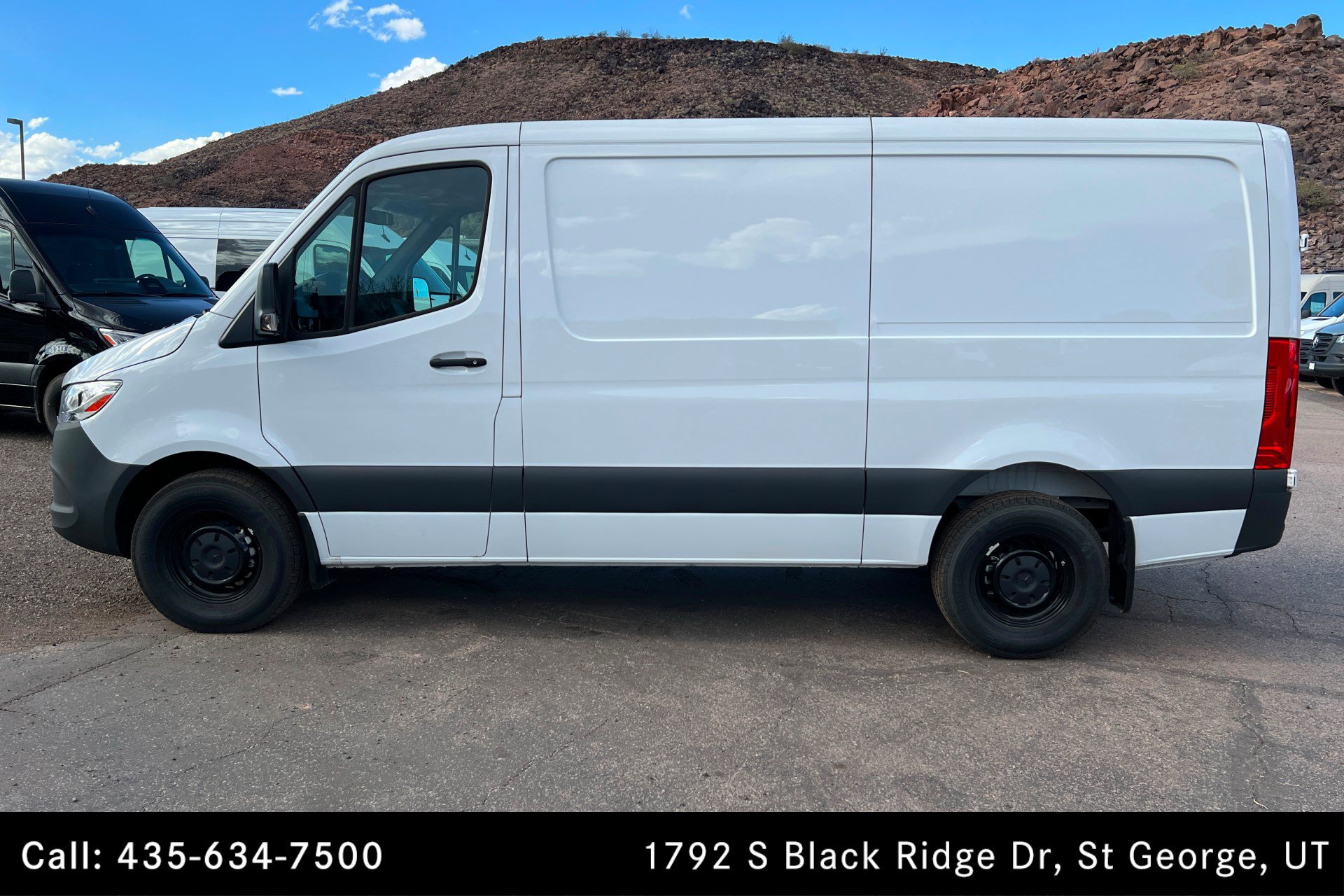 Used 2025 Mercedes-Benz Sprinter 2500 image 2