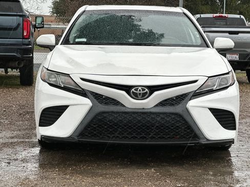 Used 2019 Toyota Camry SE image 11