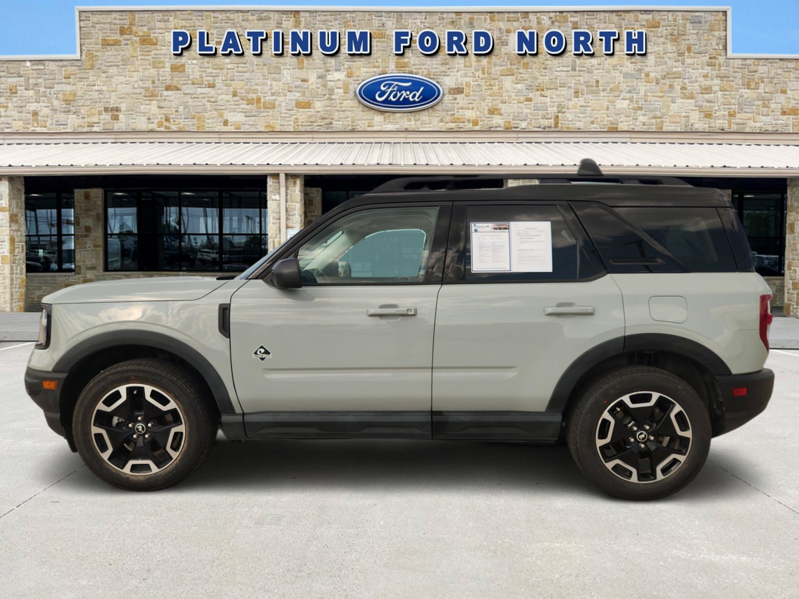 Used 2024 Ford Bronco Sport Outer Banks AWD/4WD image 3