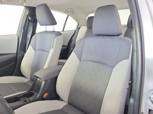 Used 2025 Toyota Corolla LE FWD image 20