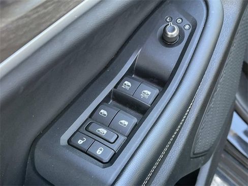 Used 2023 Jeep Grand Cherokee Limited image 26